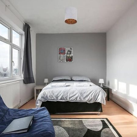 Large Modern Apartment With Garden Sleeps 10 Guests Лондон Екстериор снимка