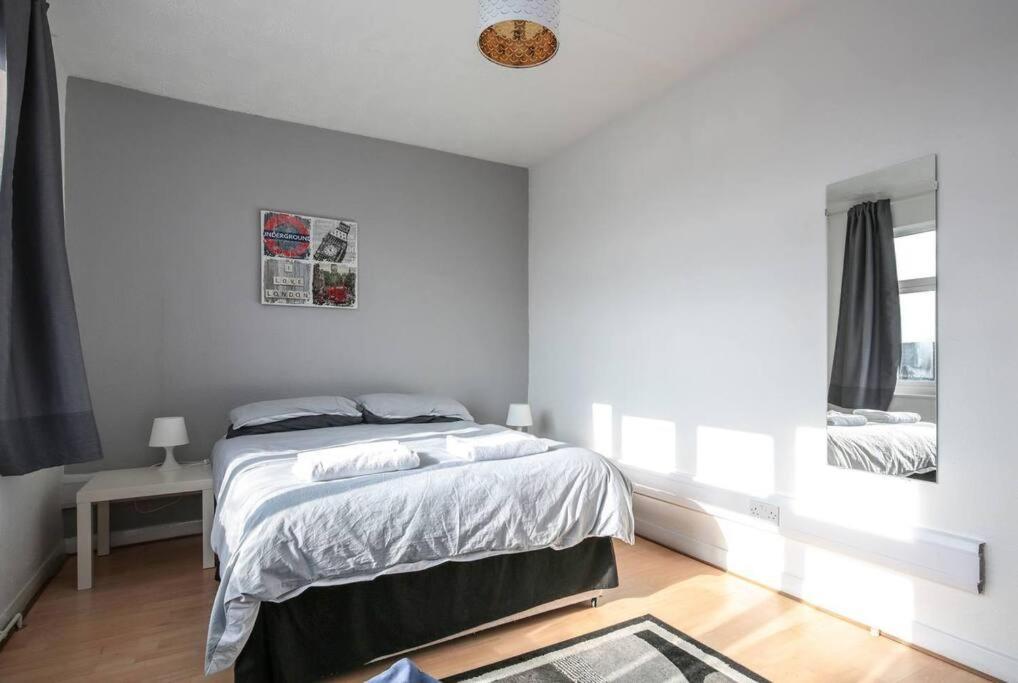 Large Modern Apartment With Garden Sleeps 10 Guests Лондон Екстериор снимка